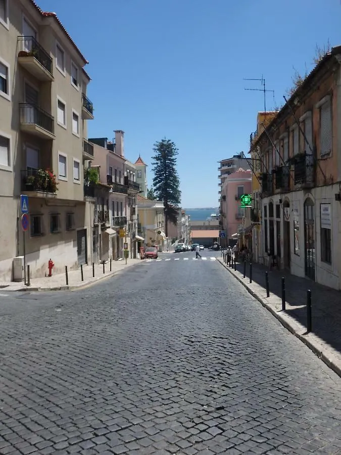 The Country In The Town Daire Lisboa